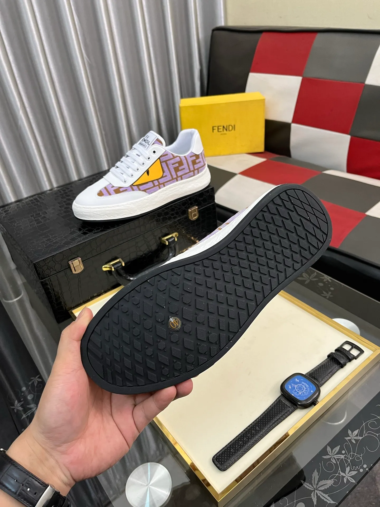 Men's shoes 💰420⌚️⌚️FENDI "Fendi" P480 Regular size: 38-44 (casual shoes) Product materials: Selected cowhide upper, soft sheepskin lining; original outsole. 4️⃣colors available